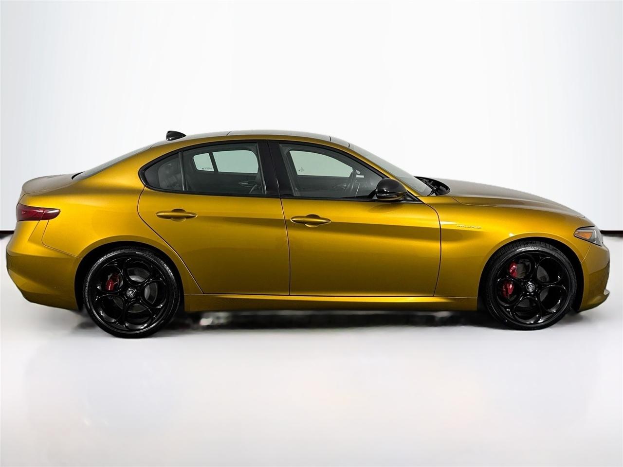 Alfa Romeo Giulia Veloce AWD 2022