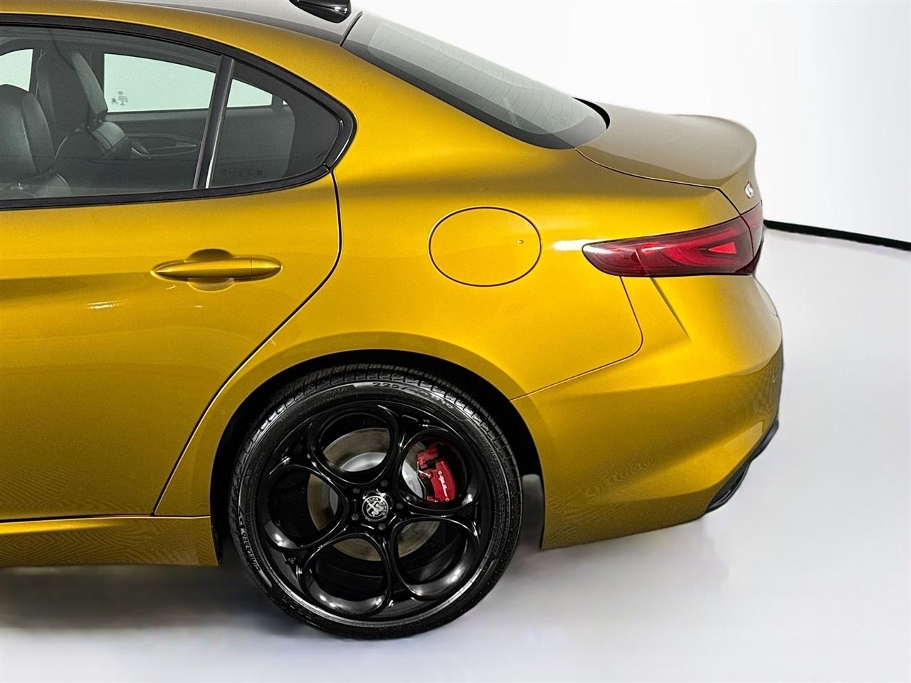 Alfa Romeo Giulia Veloce AWD 2022