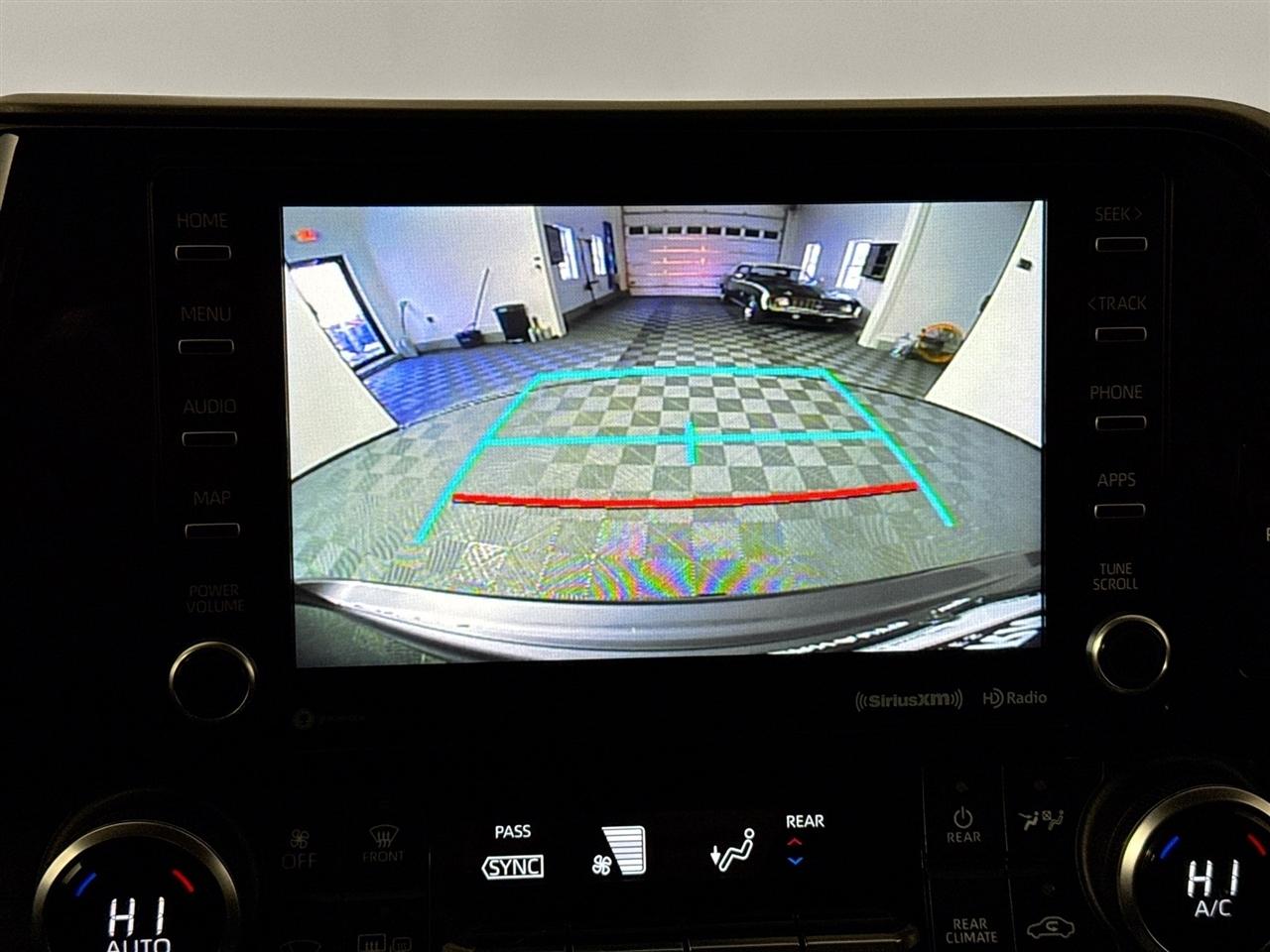 Toyota Highlander LE AWD (Natl) 2022