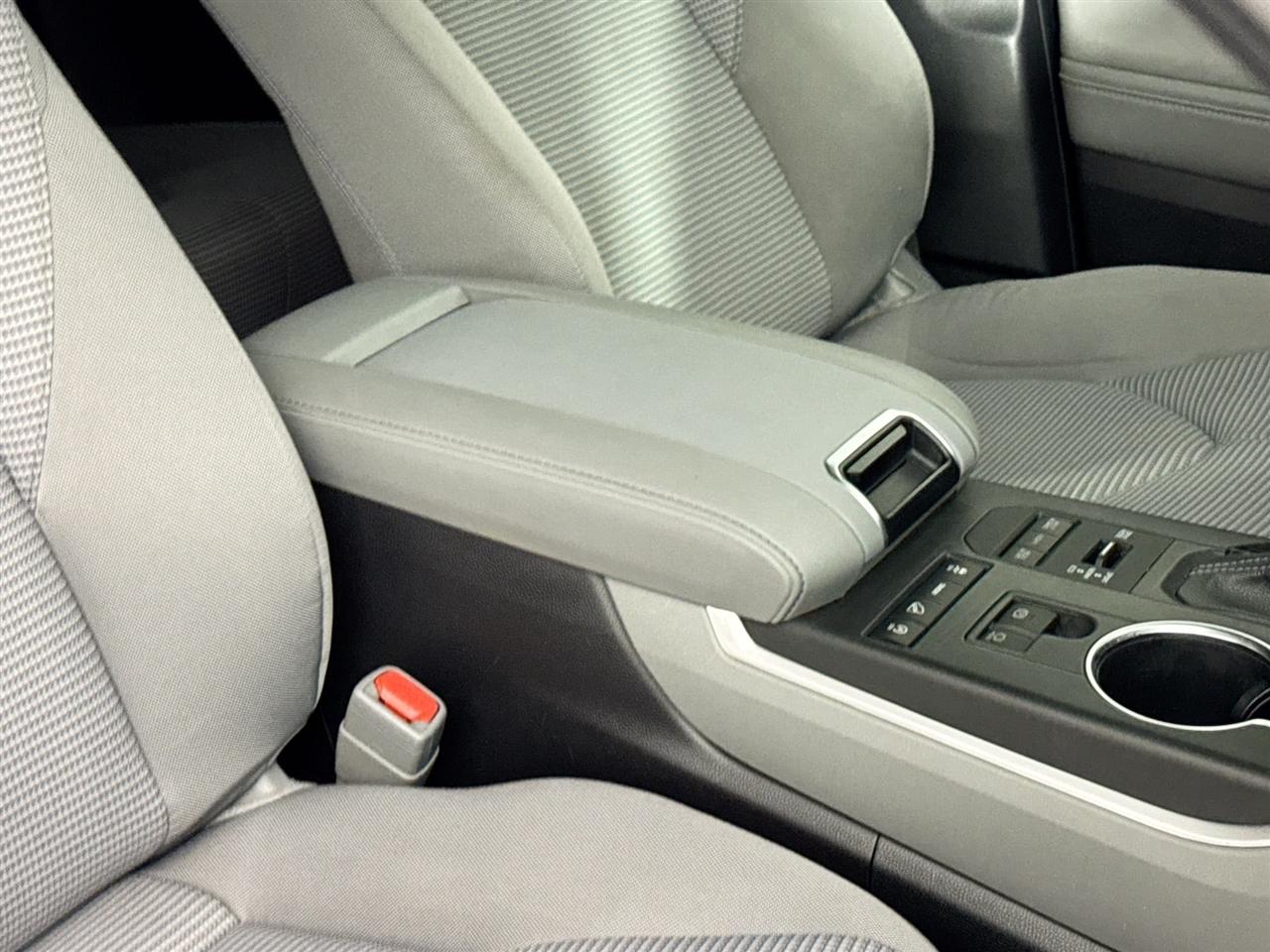 Toyota Highlander LE AWD (Natl) 2022