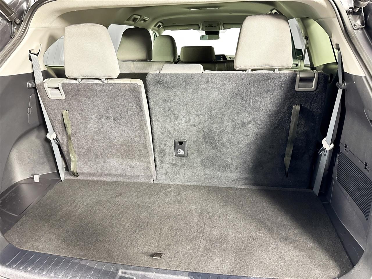 Toyota Highlander LE AWD (Natl) 2022