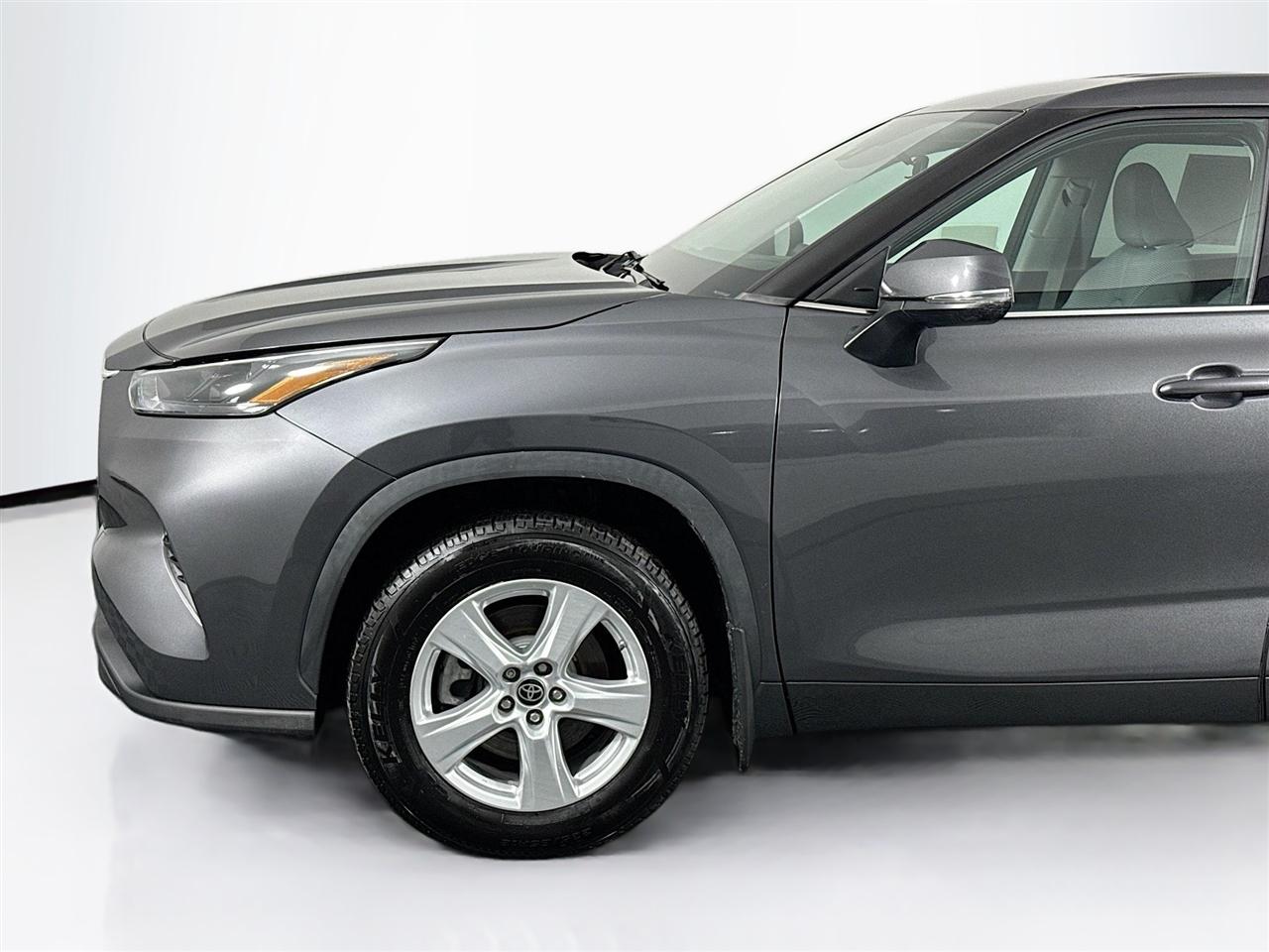 Toyota Highlander LE AWD (Natl) 2022