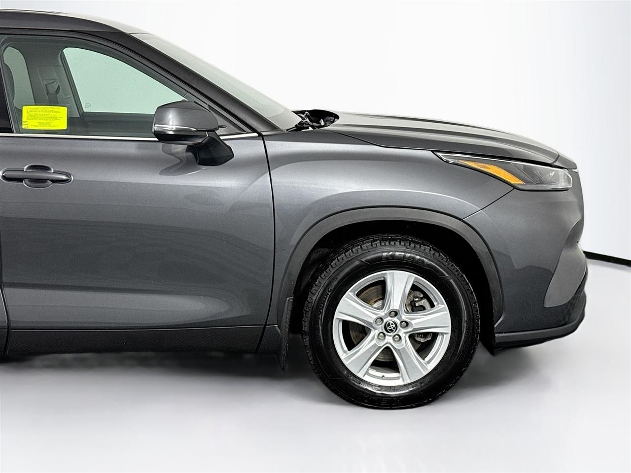 Toyota Highlander LE AWD (Natl) 2022