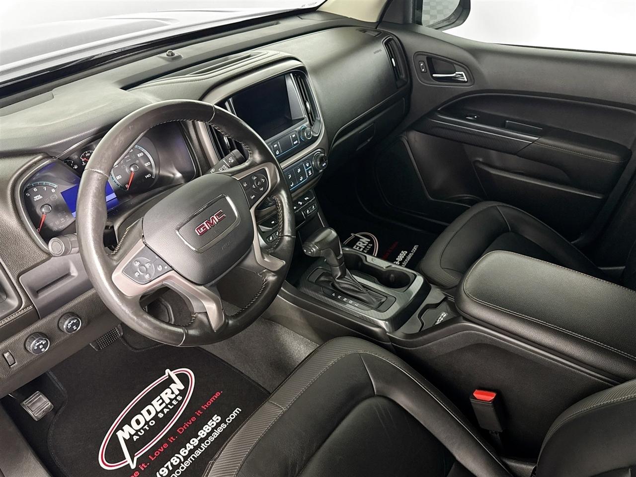 GMC Canyon 4WD Crew Cab 128" AT4 w/Leather 2021