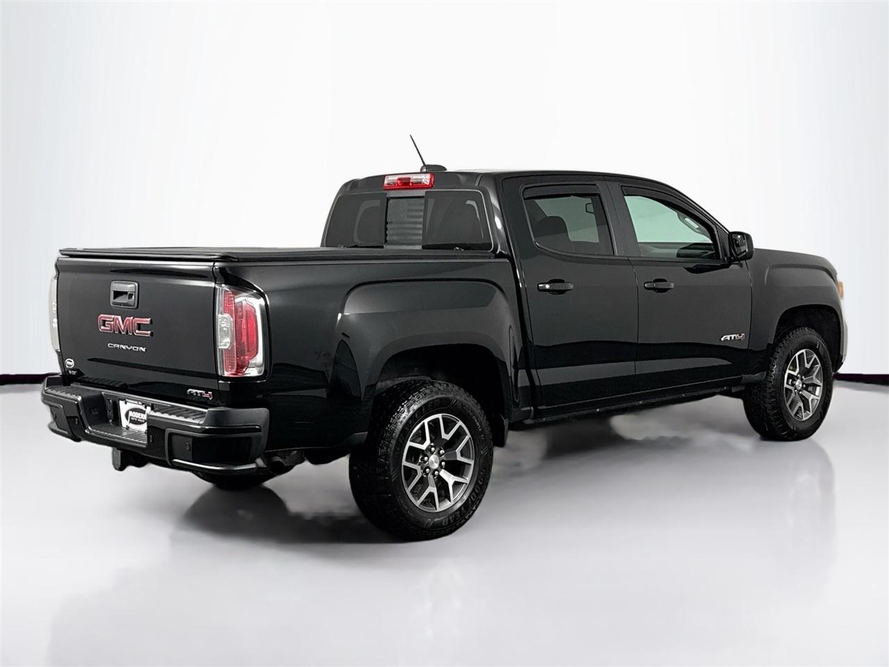 GMC Canyon 4WD Crew Cab 128" AT4 w/Leather 2021