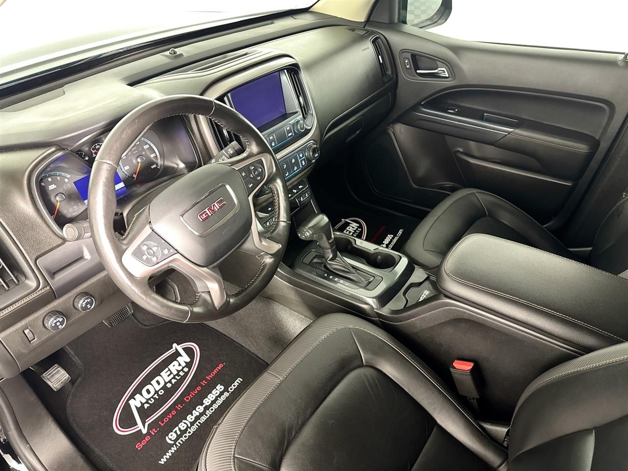 GMC Canyon 4WD Crew Cab 128" AT4 w/Leather 2021