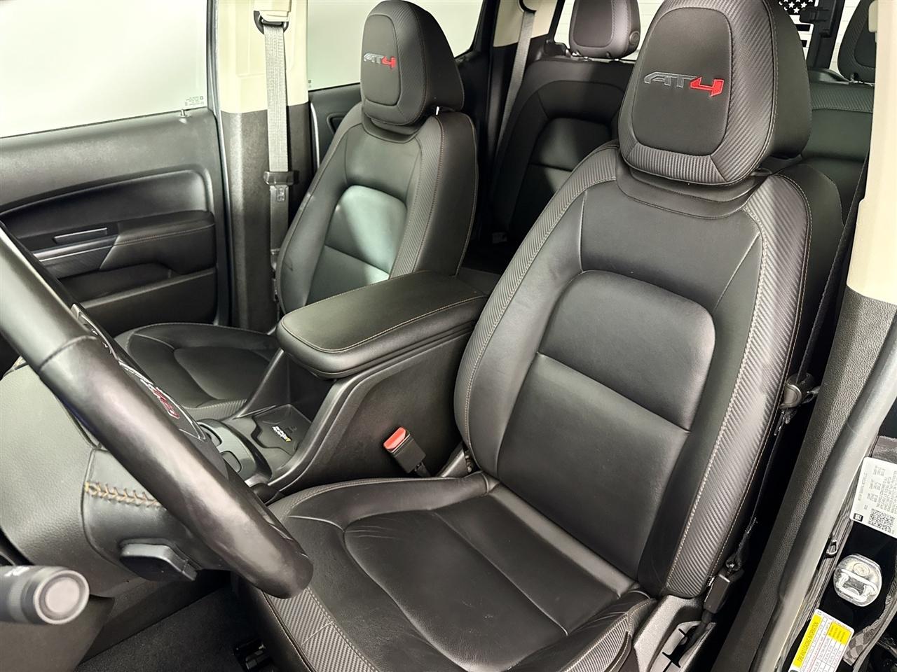 GMC Canyon 4WD Crew Cab 128" AT4 w/Leather 2021