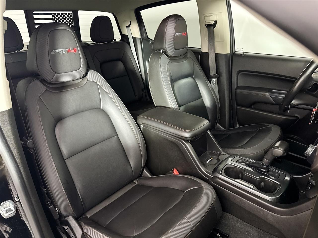 GMC Canyon 4WD Crew Cab 128" AT4 w/Leather 2021