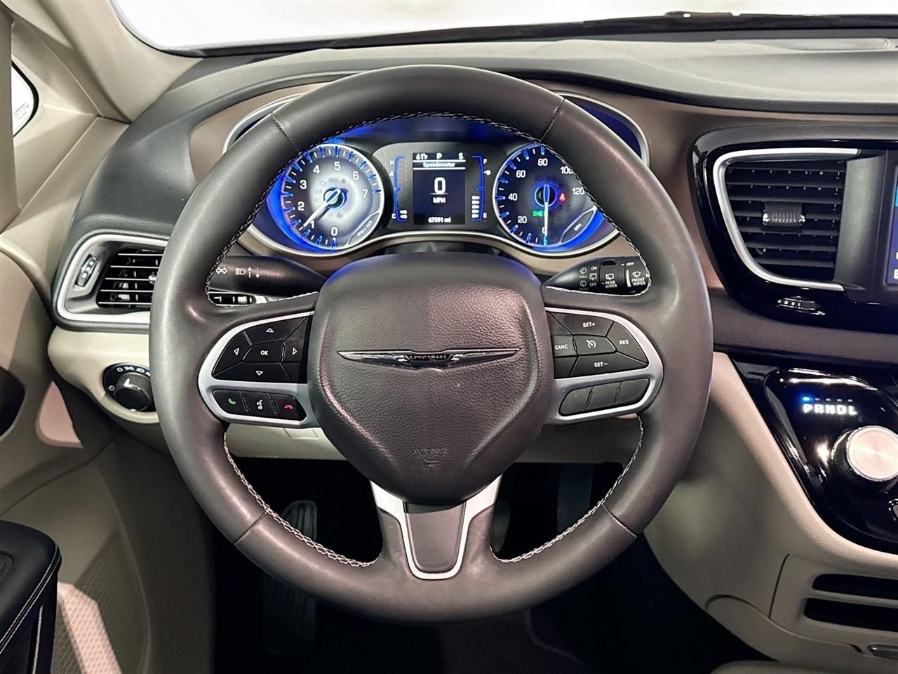 Chrysler Voyager LX FWD 2023