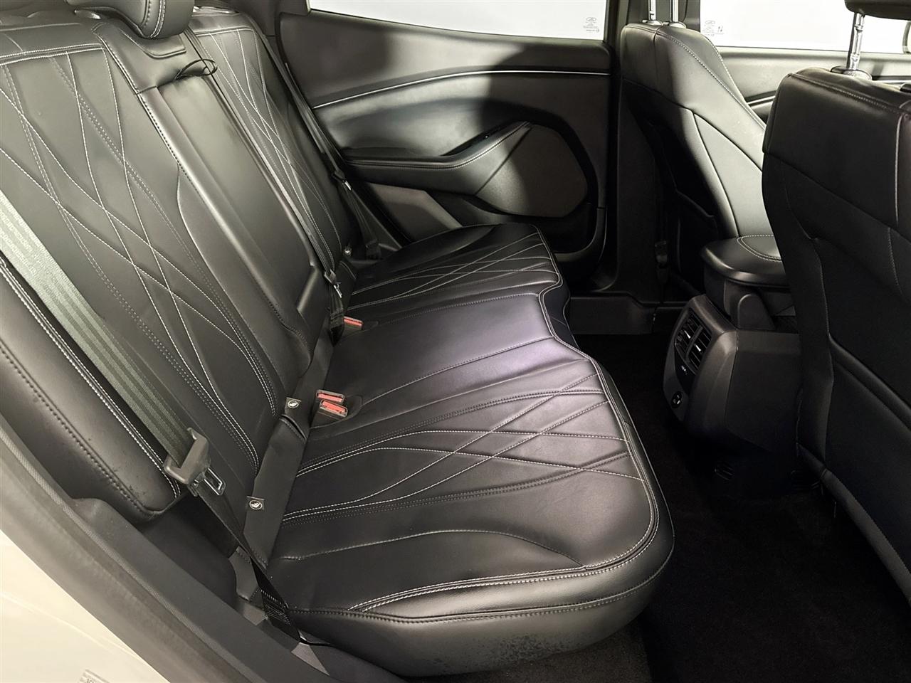 Ford Mustang Mach-E Select AWD 2022