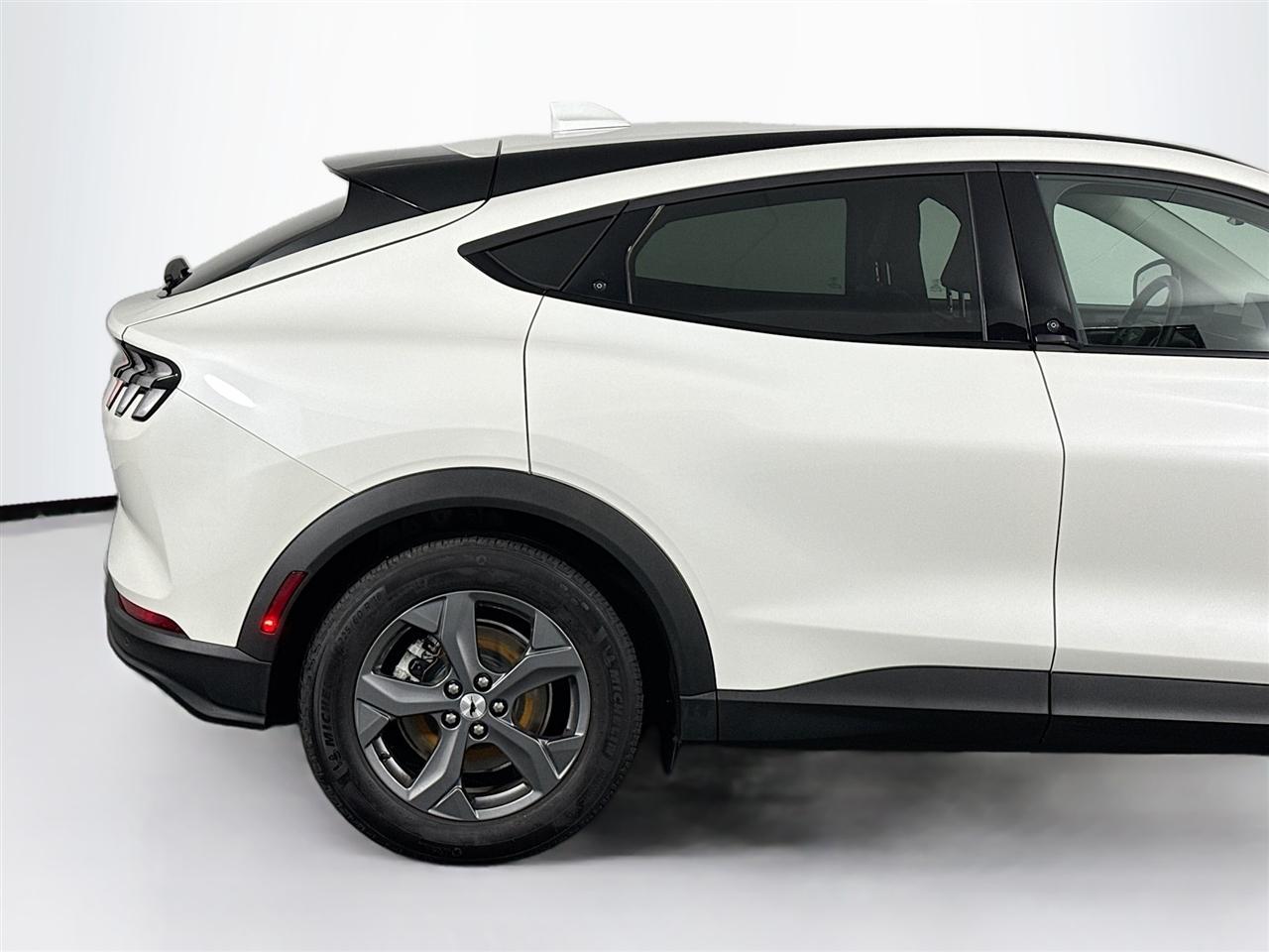 Ford Mustang Mach-E Select AWD 2022