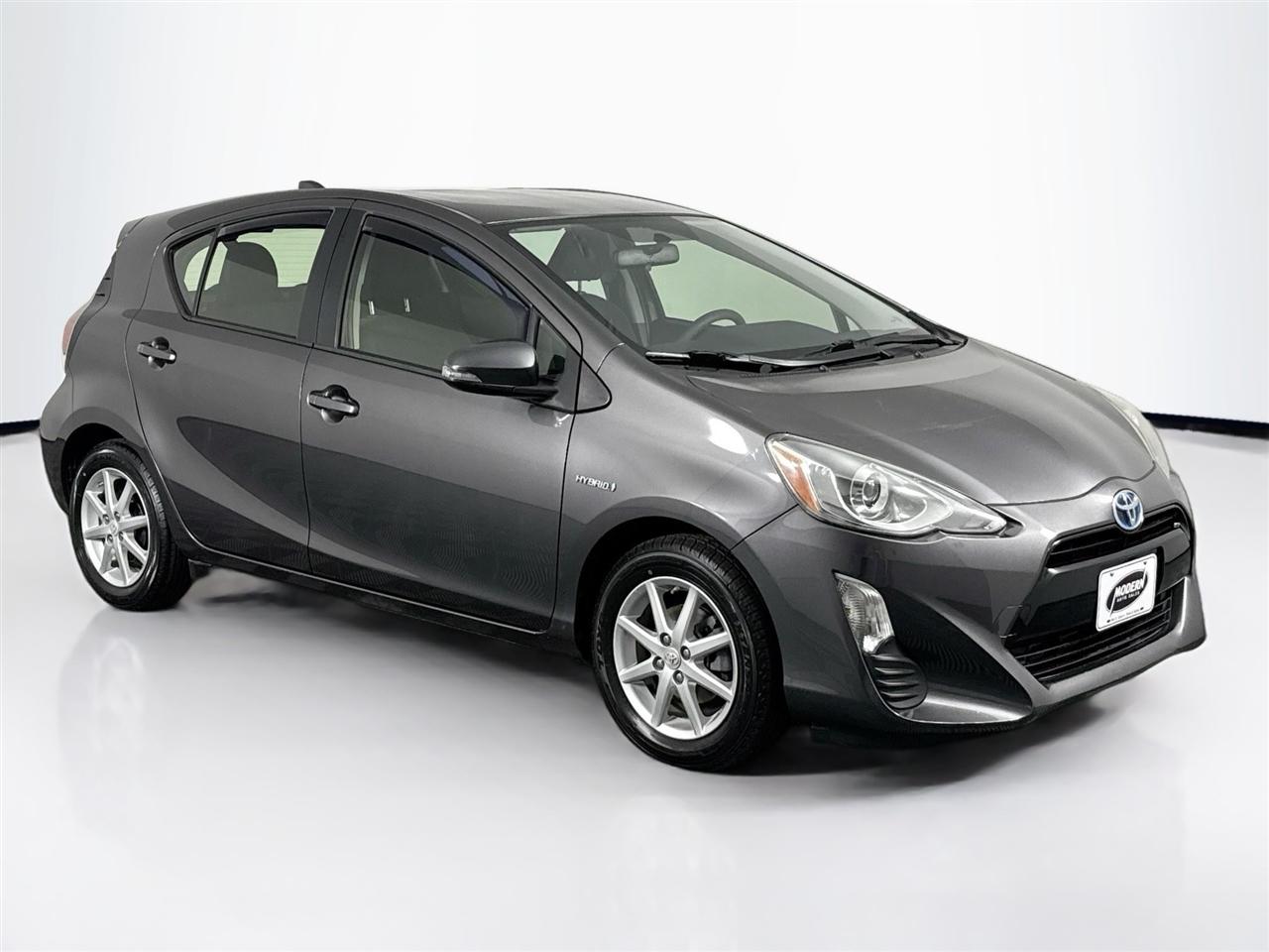 Toyota Prius c 5dr HB Persona Series (Natl) 2016