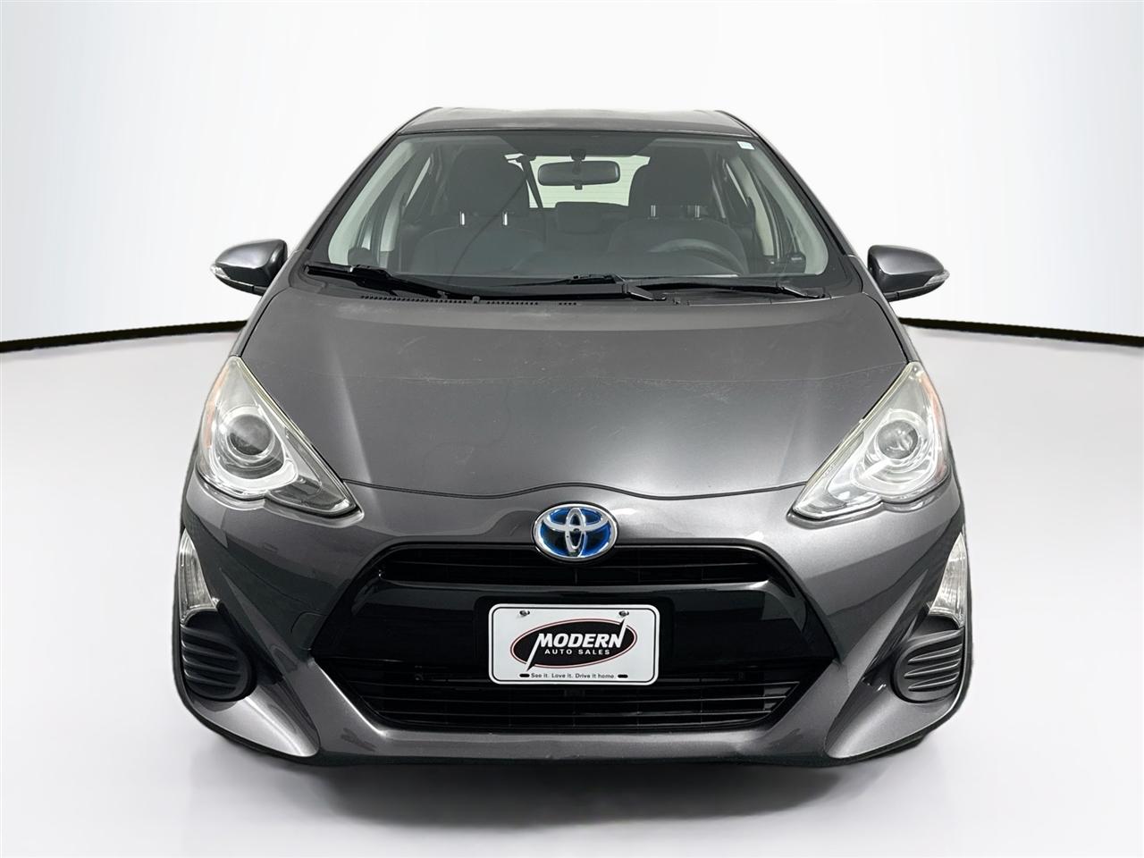 Toyota Prius c 5dr HB Persona Series (Natl) 2016
