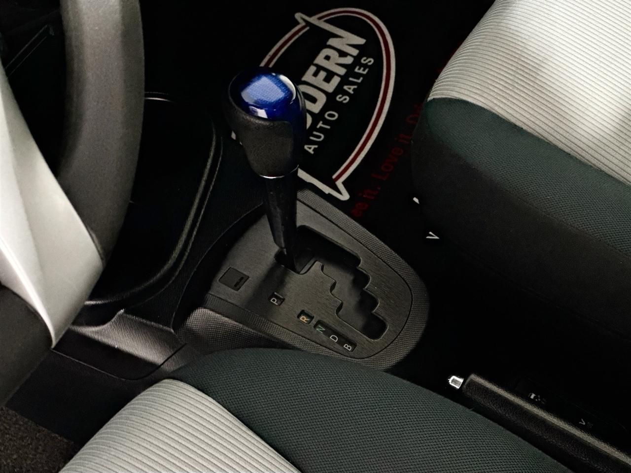 Toyota Prius c 5dr HB Persona Series (Natl) 2016