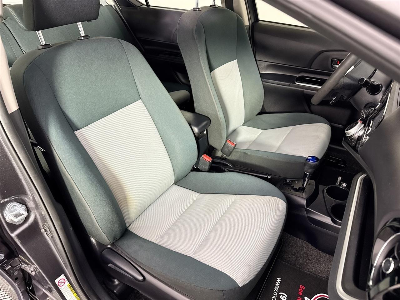 Toyota Prius c 5dr HB Persona Series (Natl) 2016