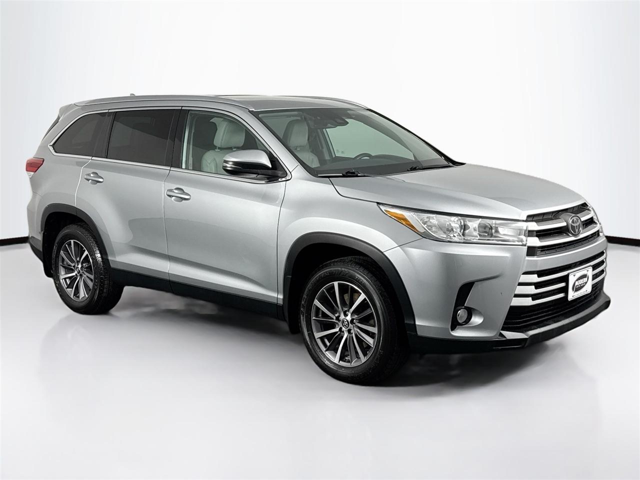 Toyota Highlander XLE V6 AWD (Natl) 2019