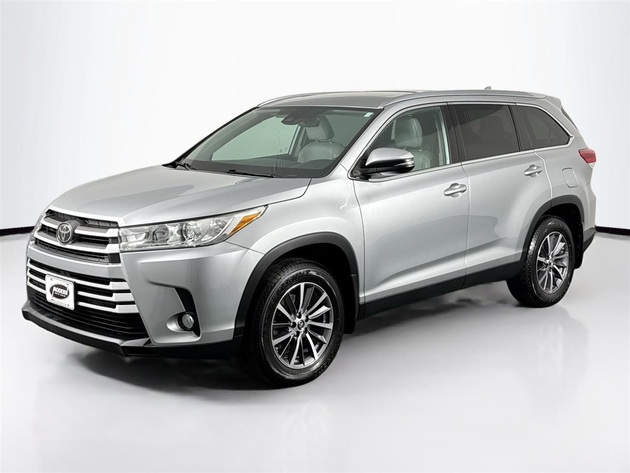 Toyota Highlander XLE V6 AWD (Natl) 2019