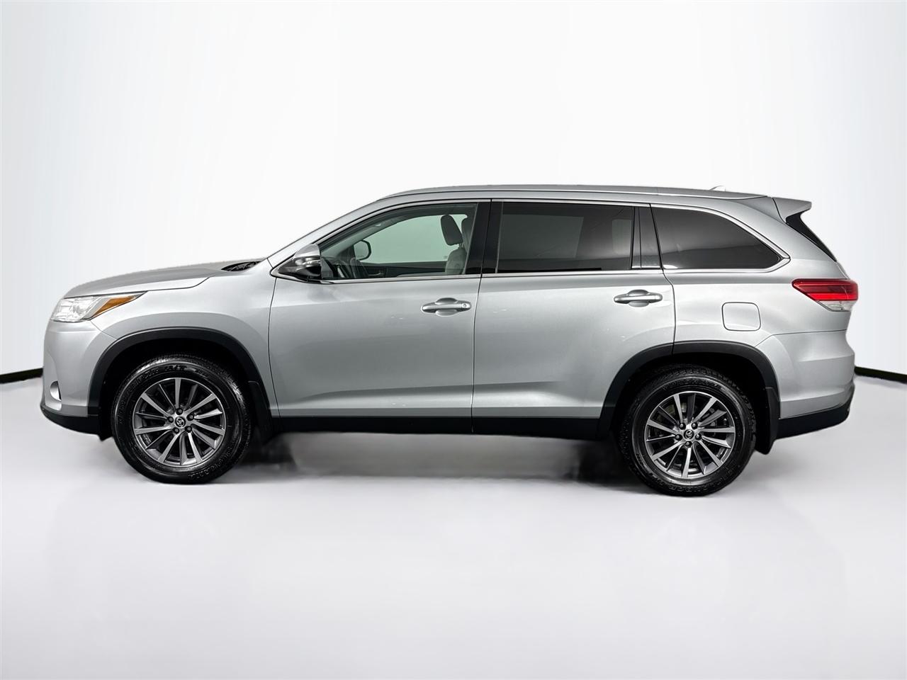 Toyota Highlander XLE V6 AWD (Natl) 2019