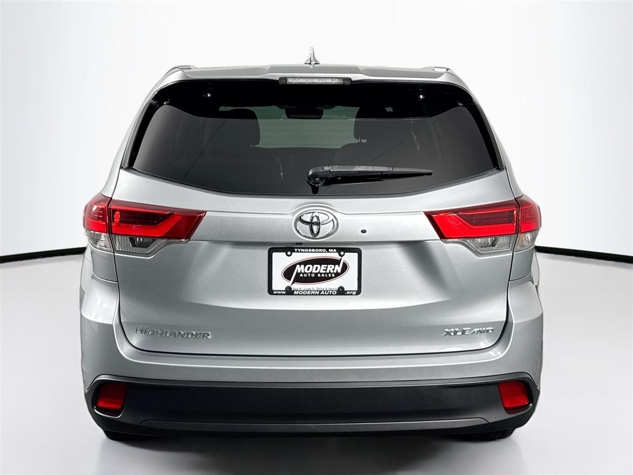 Toyota Highlander XLE V6 AWD (Natl) 2019