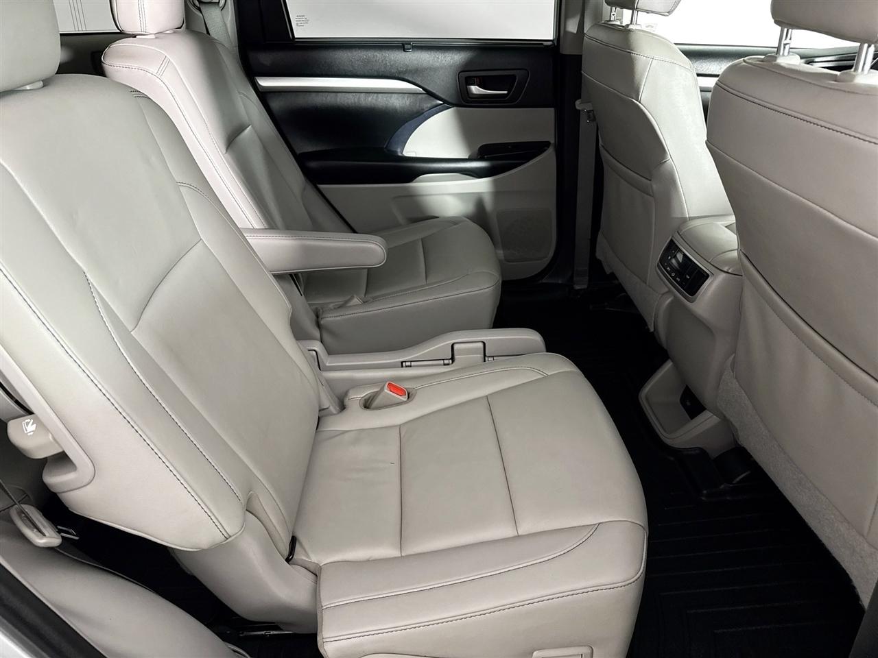 Toyota Highlander XLE V6 AWD (Natl) 2019