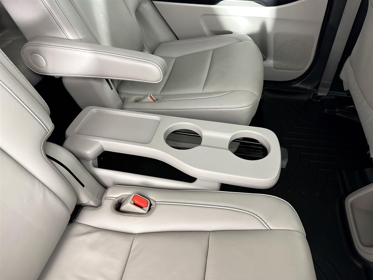 Toyota Highlander XLE V6 AWD (Natl) 2019