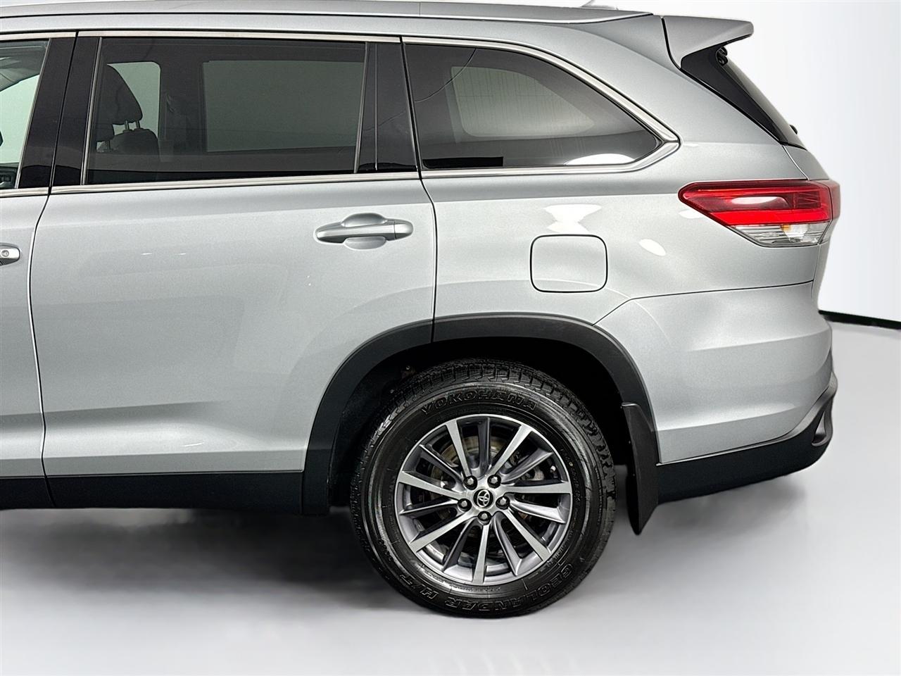 Toyota Highlander XLE V6 AWD (Natl) 2019