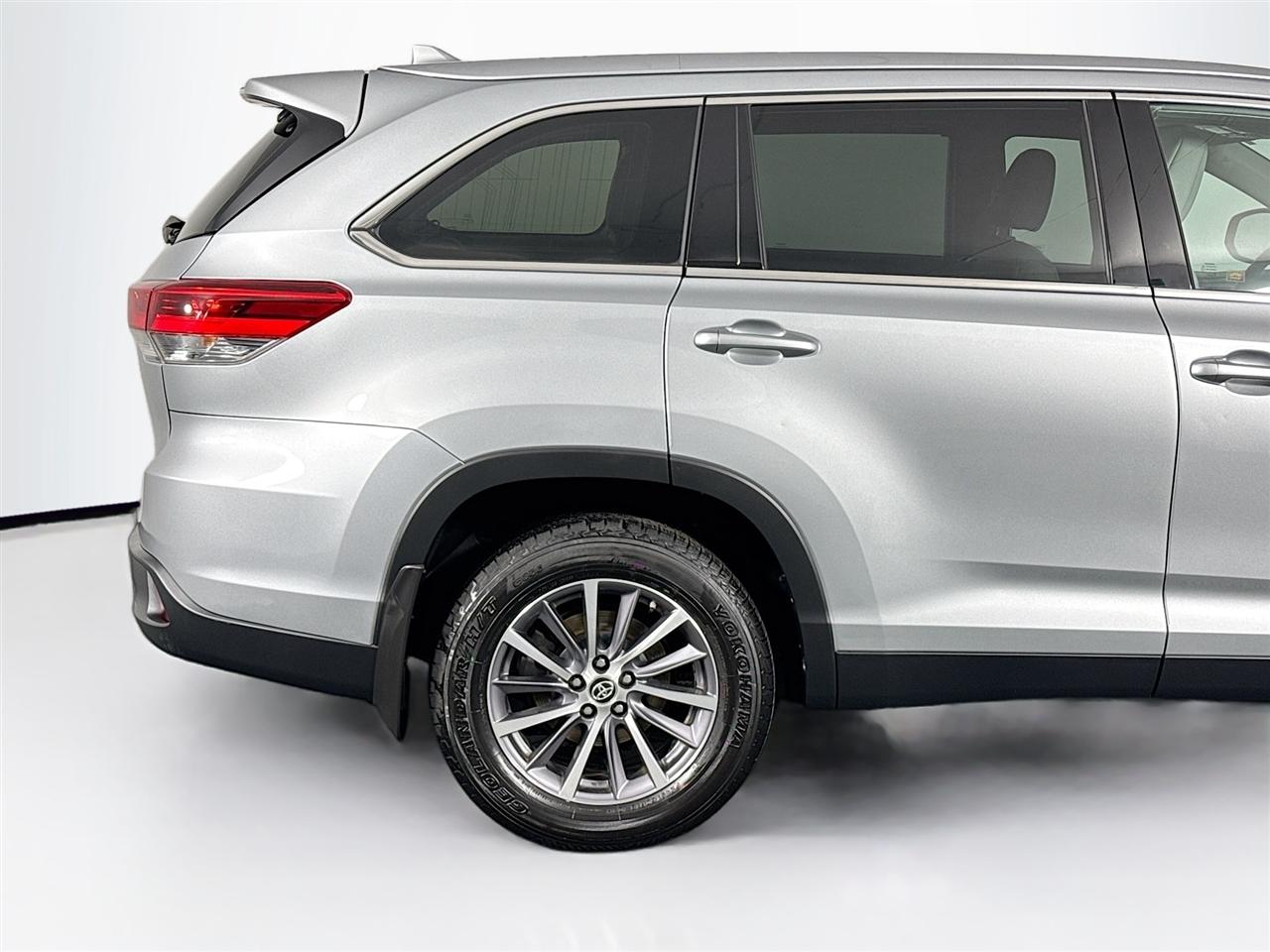 Toyota Highlander XLE V6 AWD (Natl) 2019