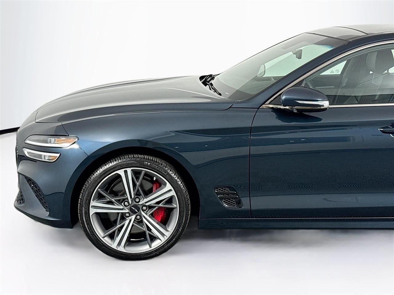 Genesis G70 2.5T AWD 2024