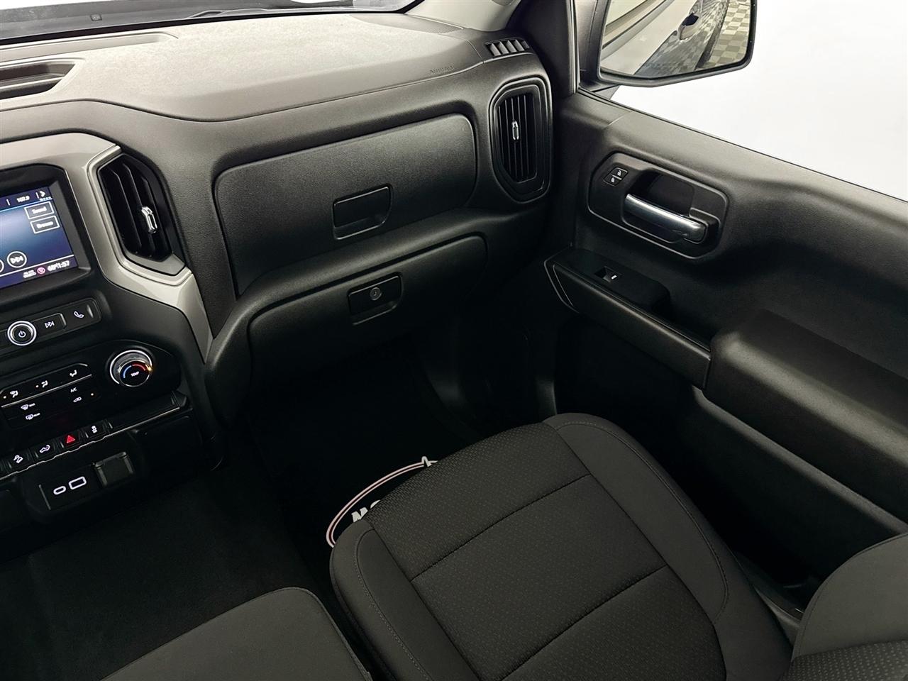 Chevrolet Silverado 1500 4WD Crew Cab 147" Custom Trail Boss 2021