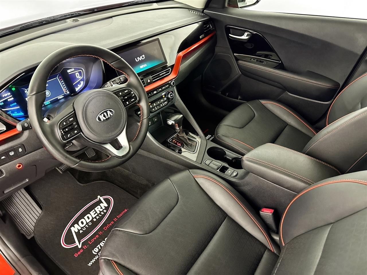 Kia Niro Touring SE FWD 2020