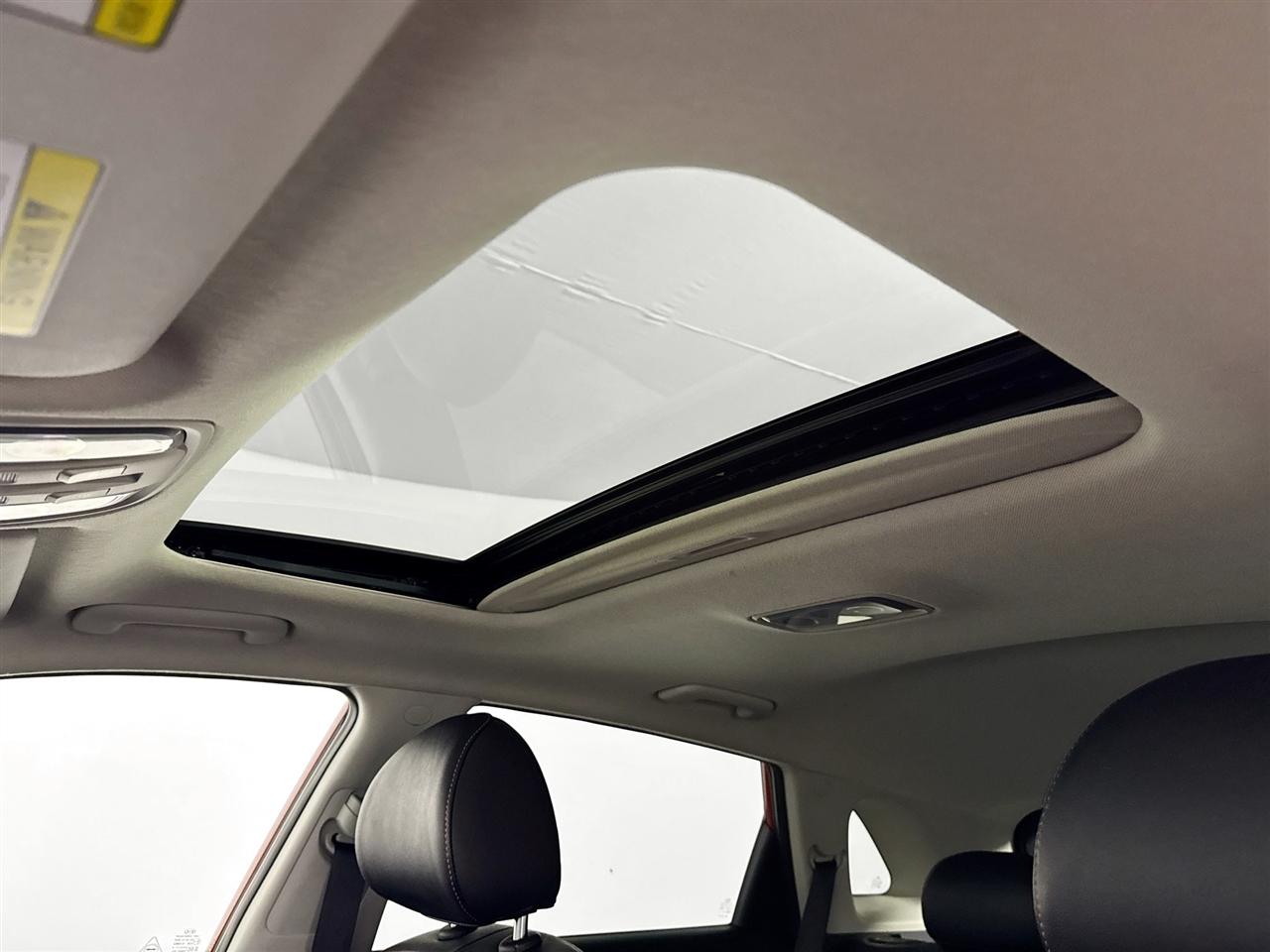 Kia Niro Touring SE FWD 2020