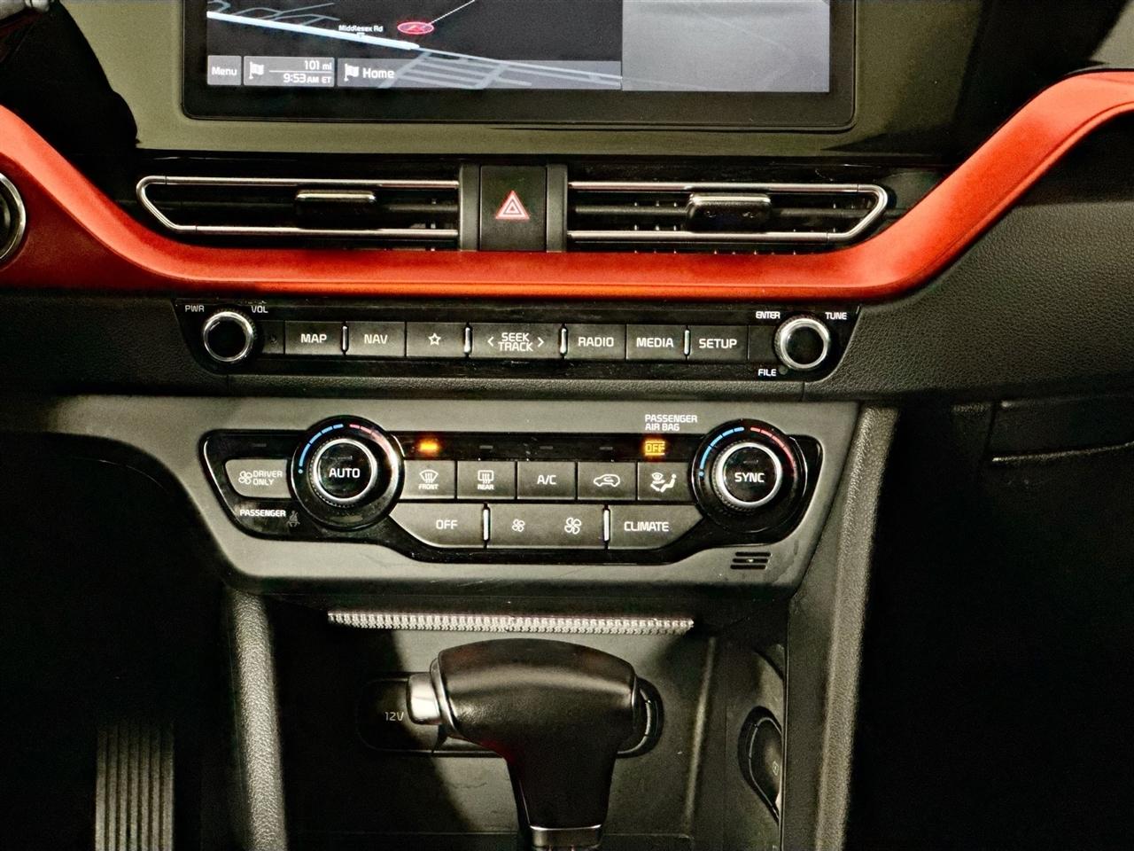 Kia Niro Touring SE FWD 2020