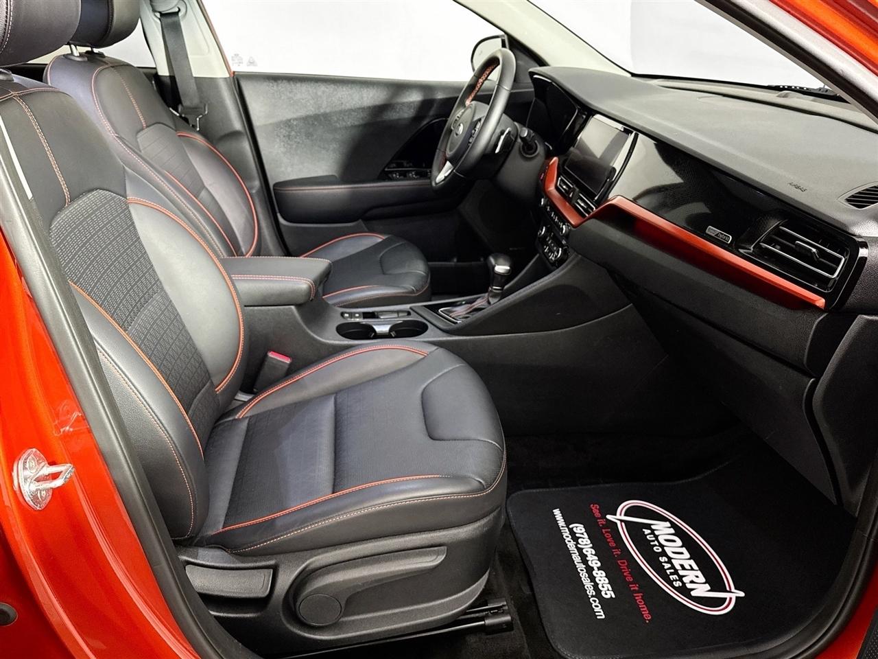 Kia Niro Touring SE FWD 2020