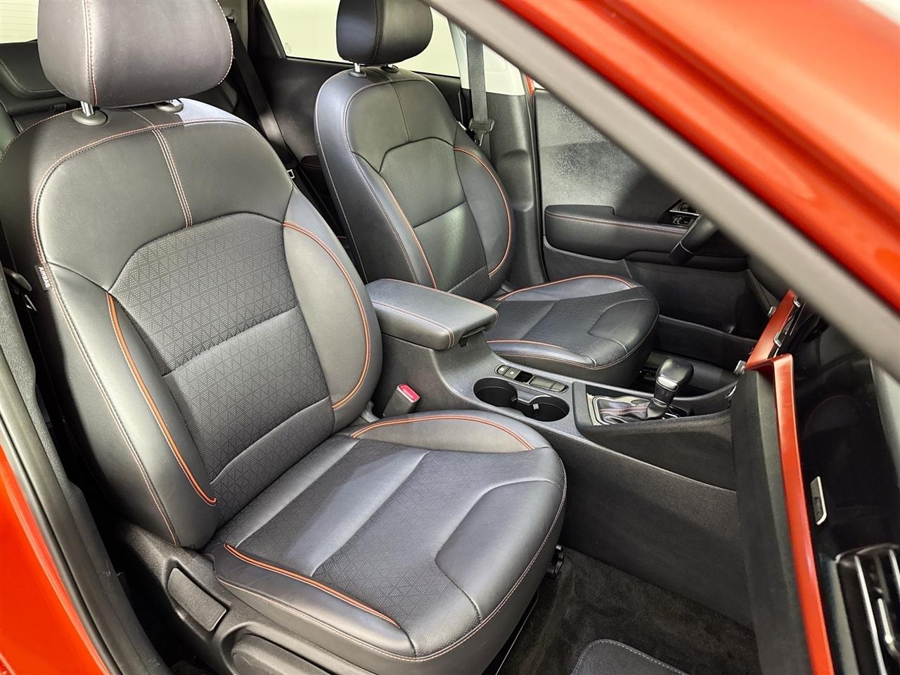 Kia Niro Touring SE FWD 2020