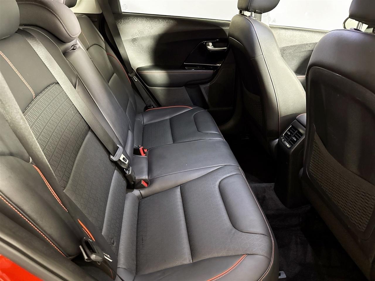 Kia Niro Touring SE FWD 2020