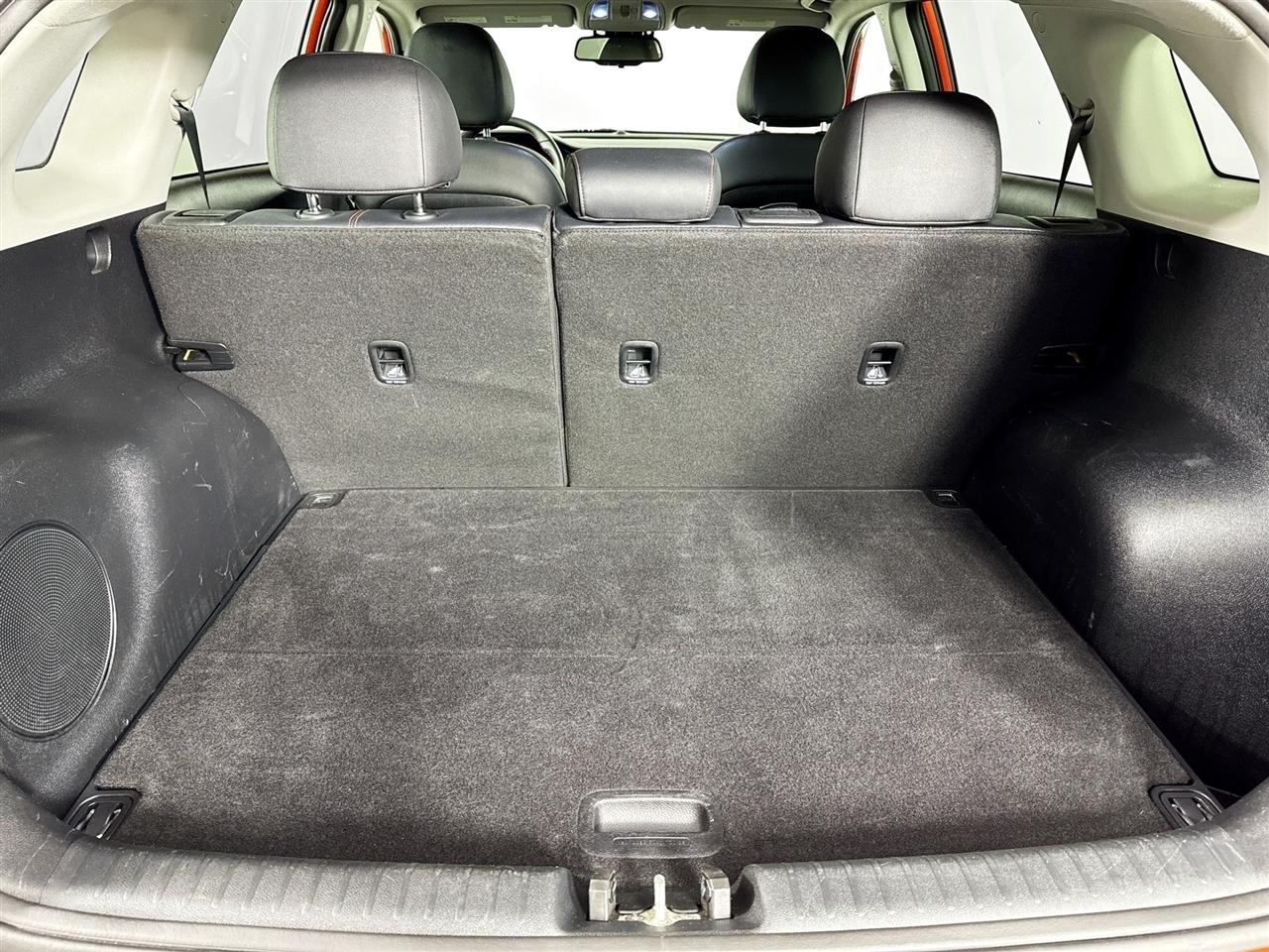 Kia Niro Touring SE FWD 2020