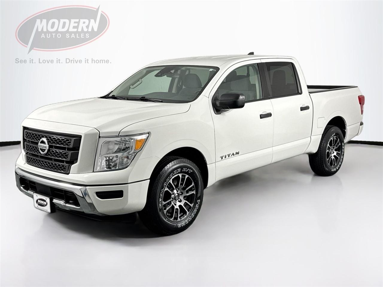 Nissan Titan 4x4 Crew Cab SV 2022