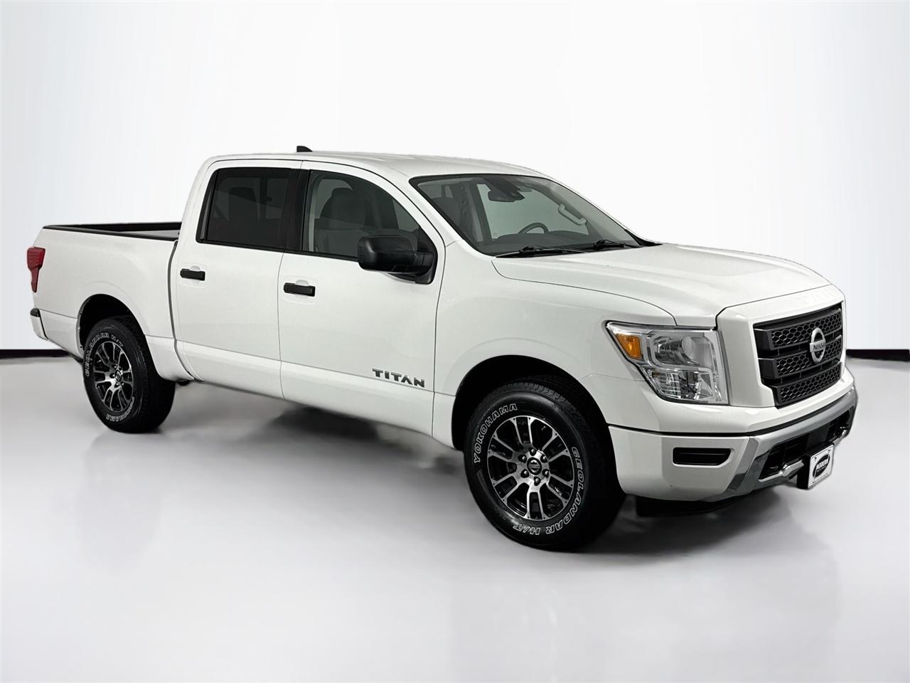 Nissan Titan 4x4 Crew Cab SV 2022