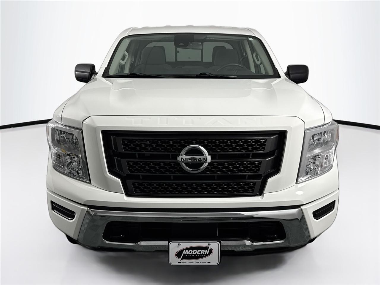 Nissan Titan 4x4 Crew Cab SV 2022