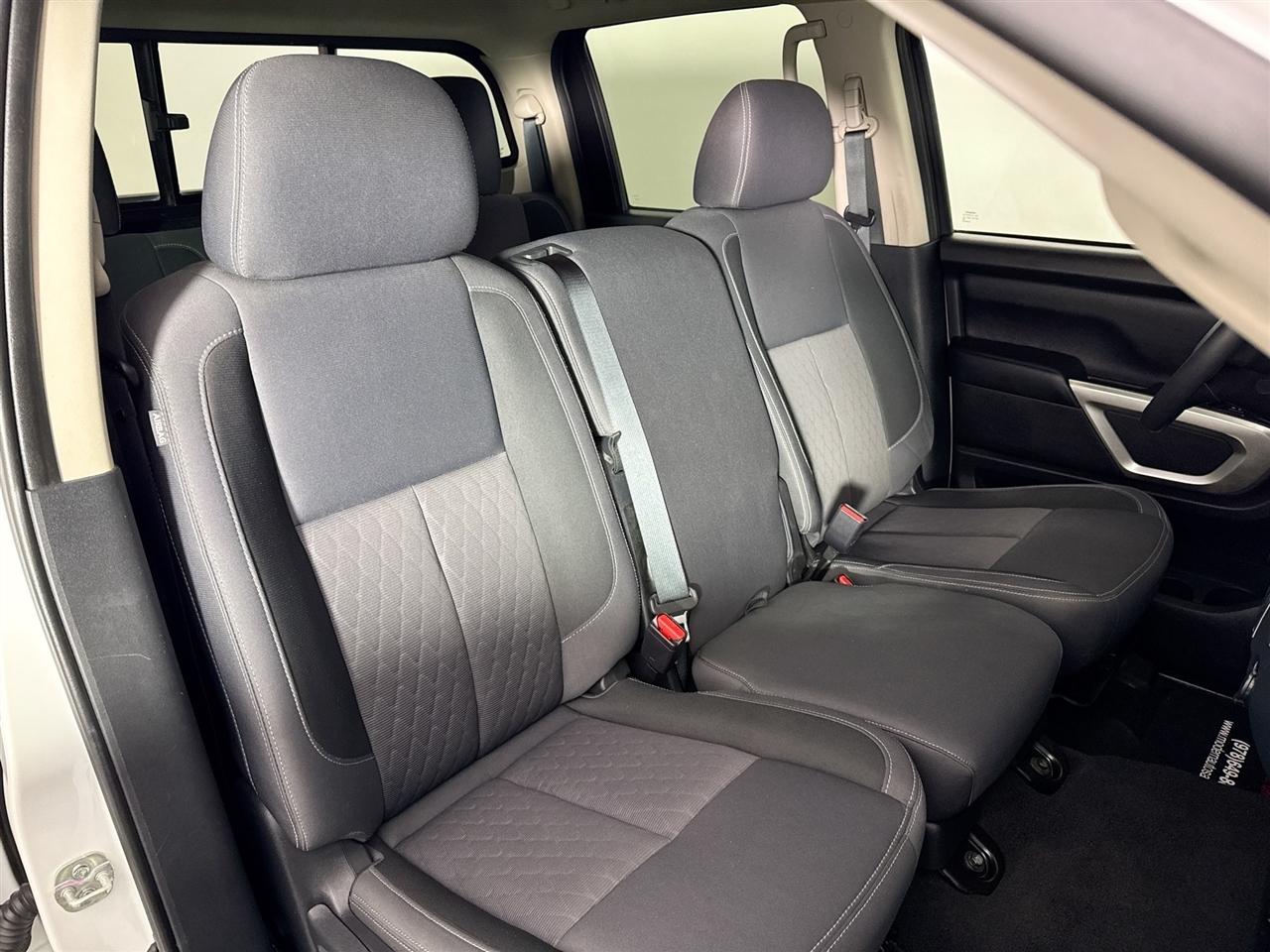 Nissan Titan 4x4 Crew Cab SV 2022