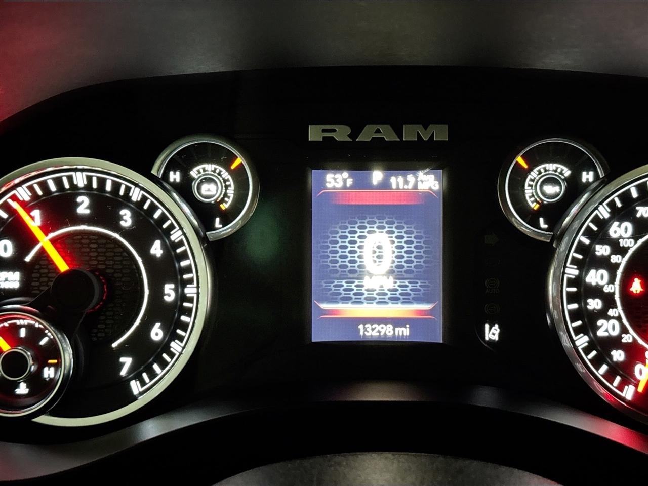 RAM 1500 Big Horn 4x4 Quad Cab 6'4" Box 2025