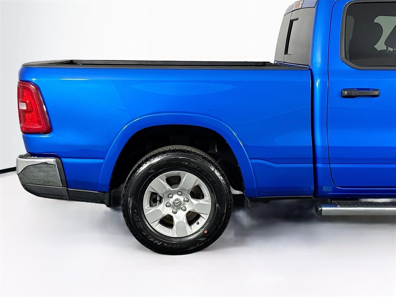 RAM 1500 Big Horn 4x4 Quad Cab 6'4" Box 2025