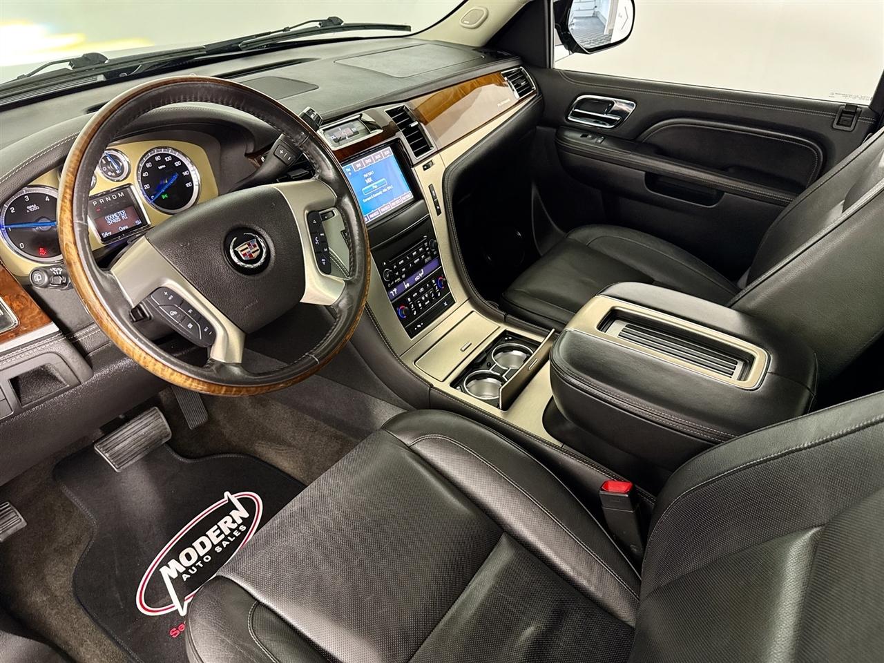 Cadillac Escalade AWD 4dr Platinum 2014