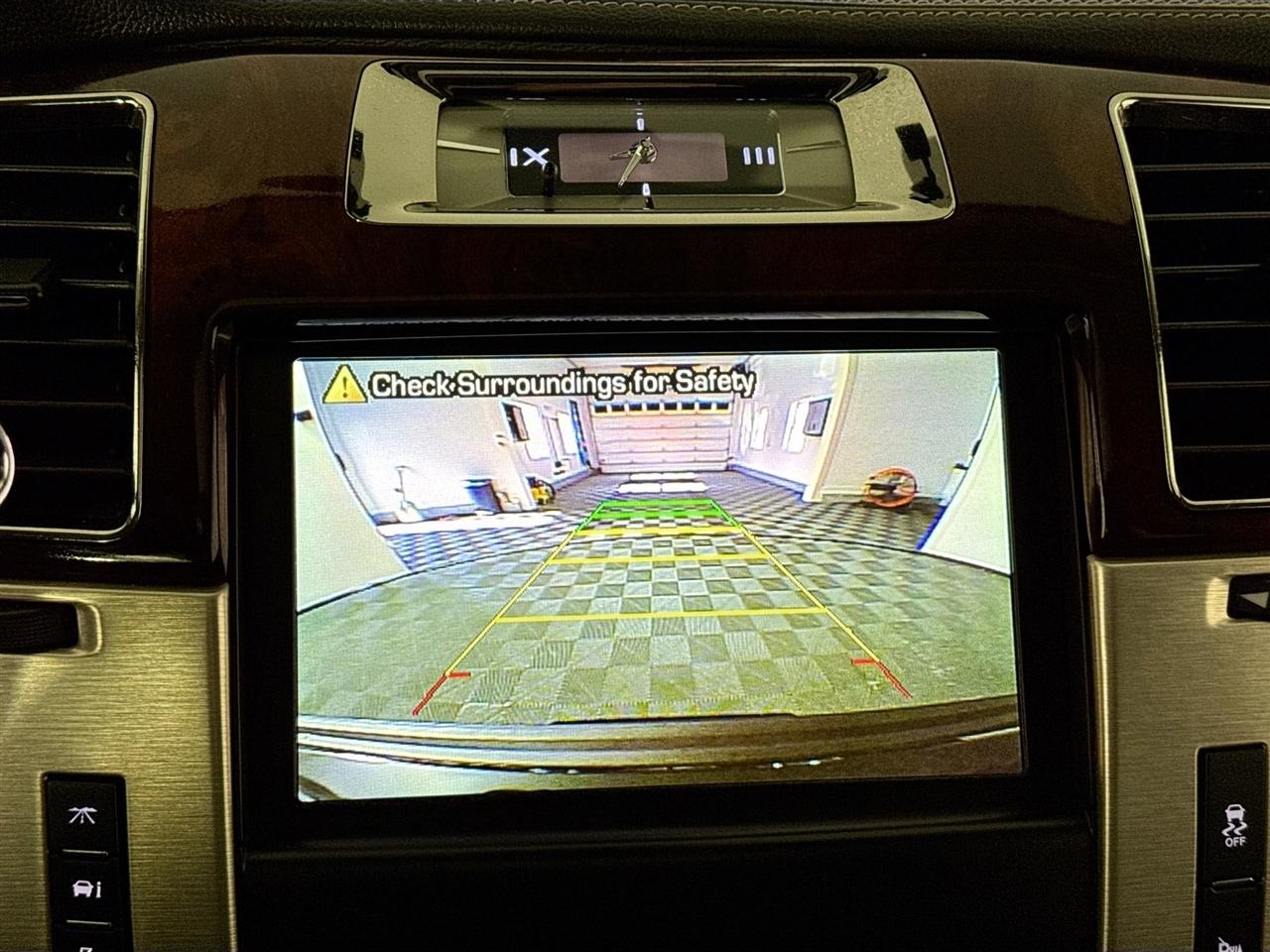 Cadillac Escalade AWD 4dr Platinum 2014