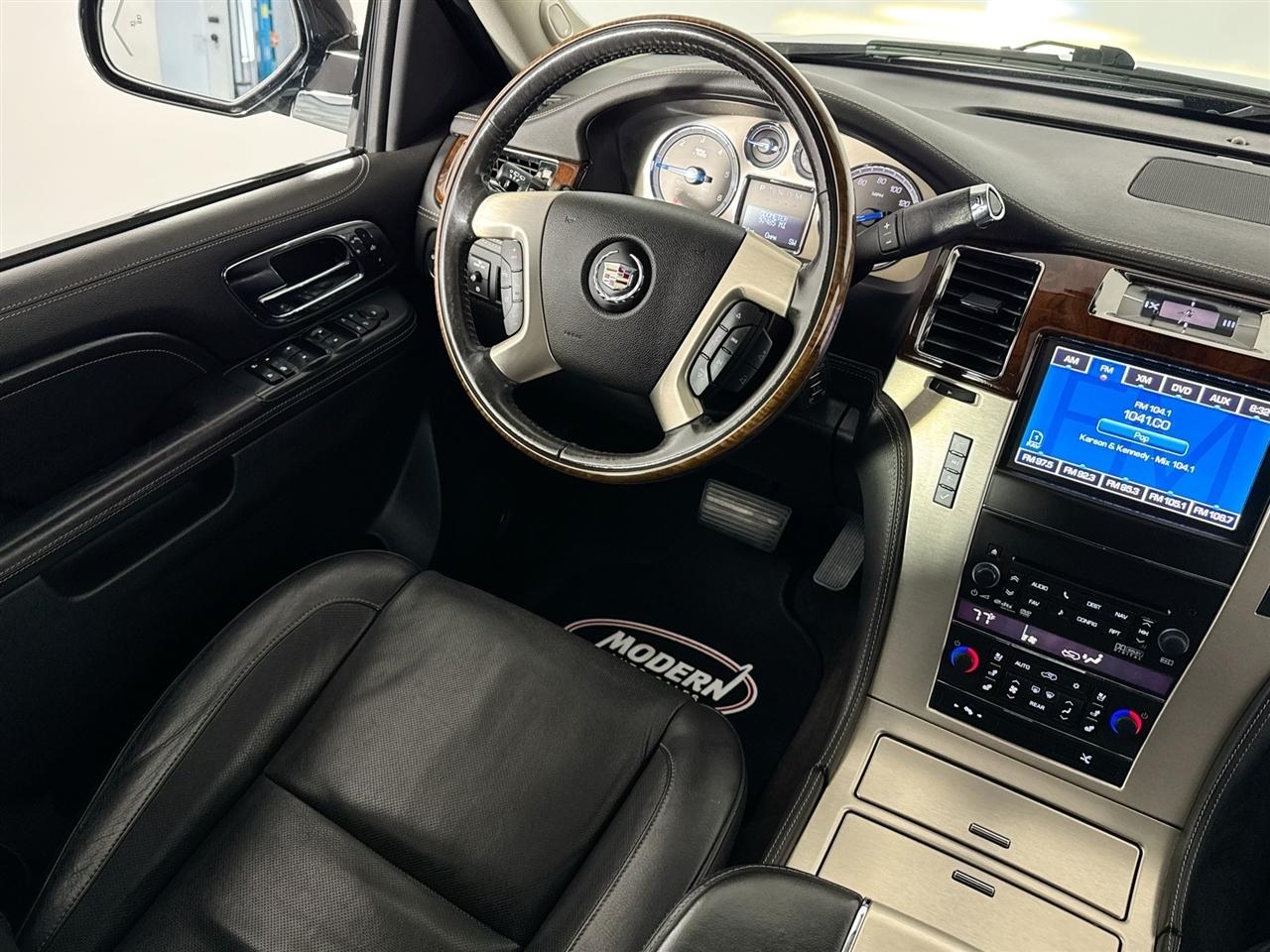 Cadillac Escalade AWD 4dr Platinum 2014