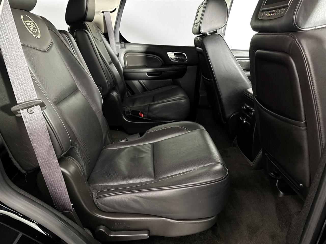 Cadillac Escalade AWD 4dr Platinum 2014