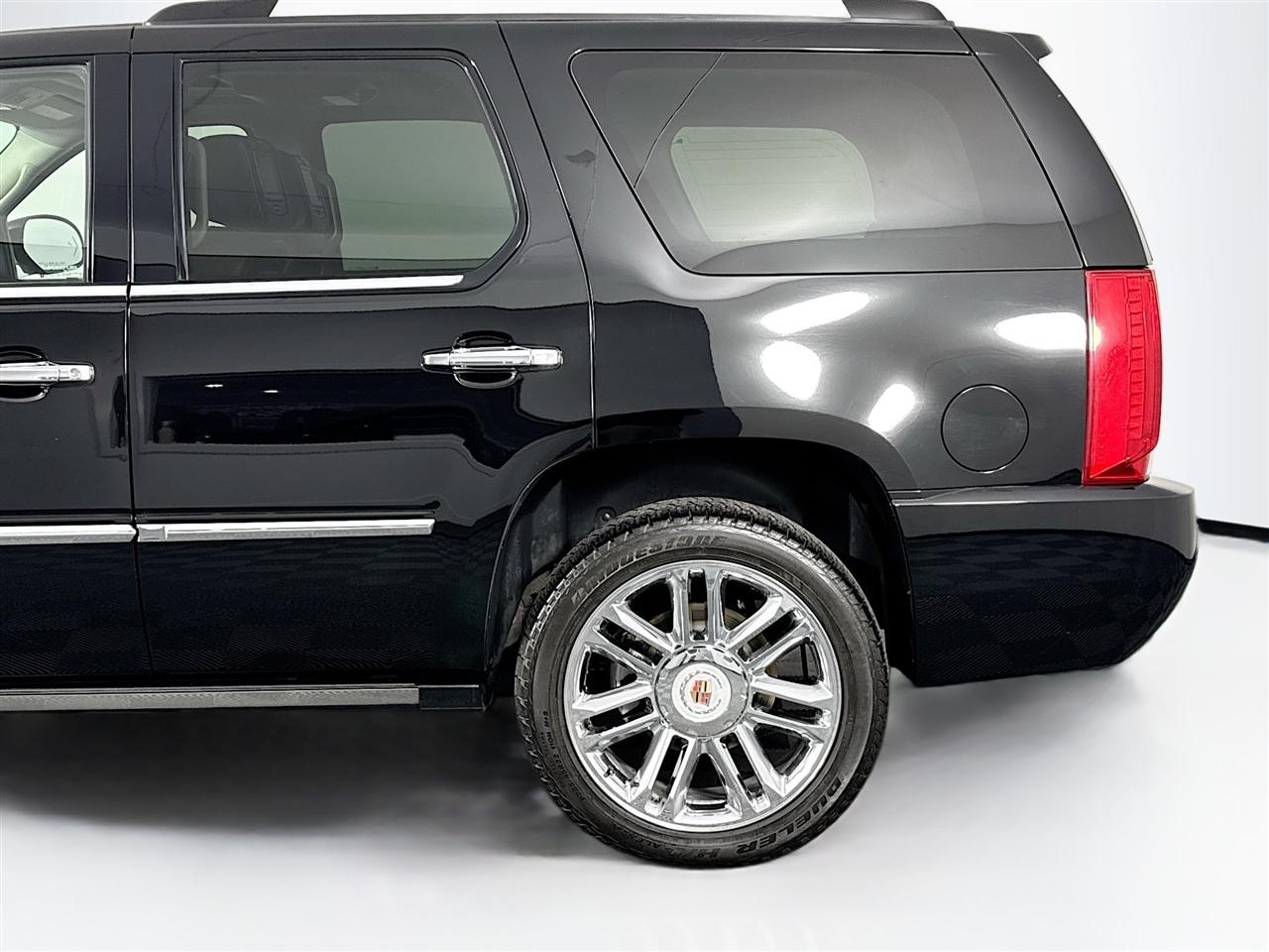 Cadillac Escalade AWD 4dr Platinum 2014