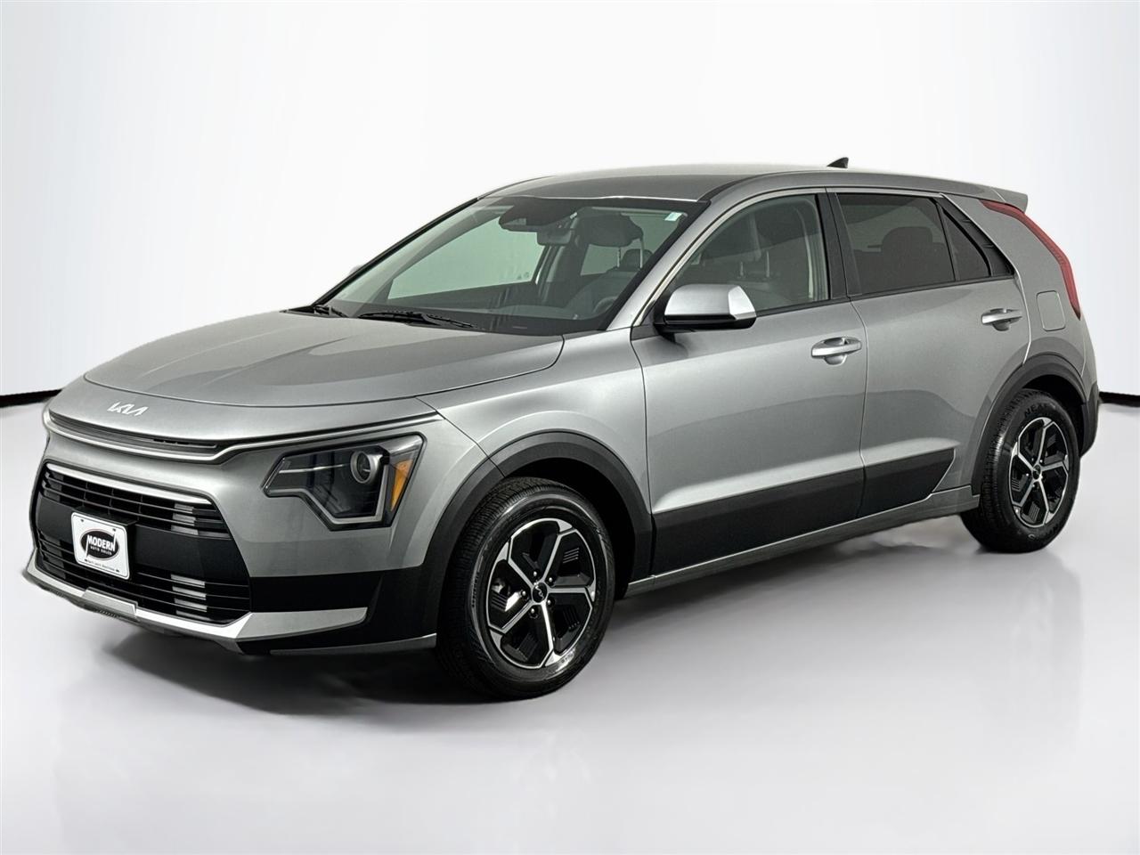 Kia Niro LX FWD 2023