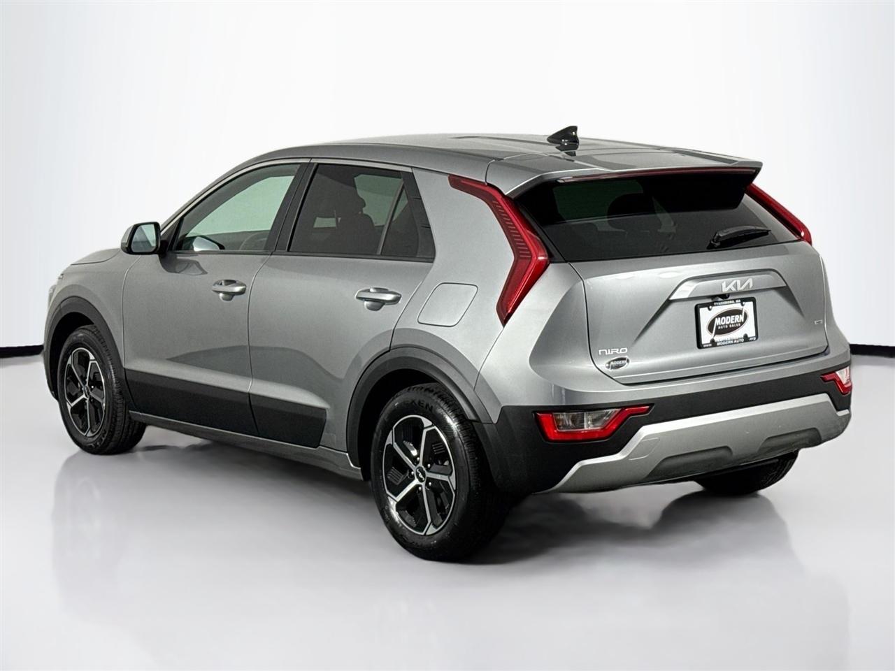 Kia Niro LX FWD 2023