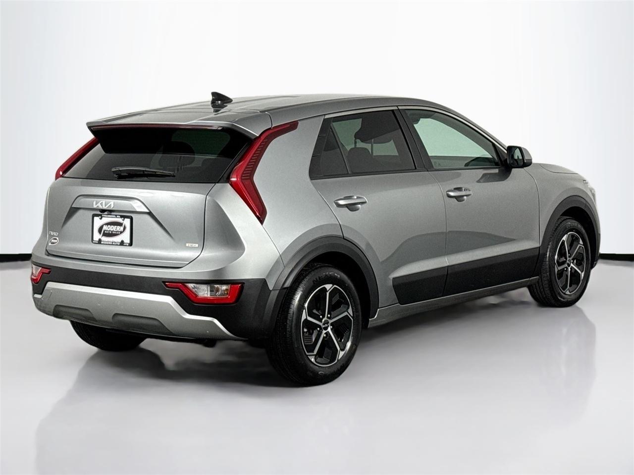 Kia Niro LX FWD 2023